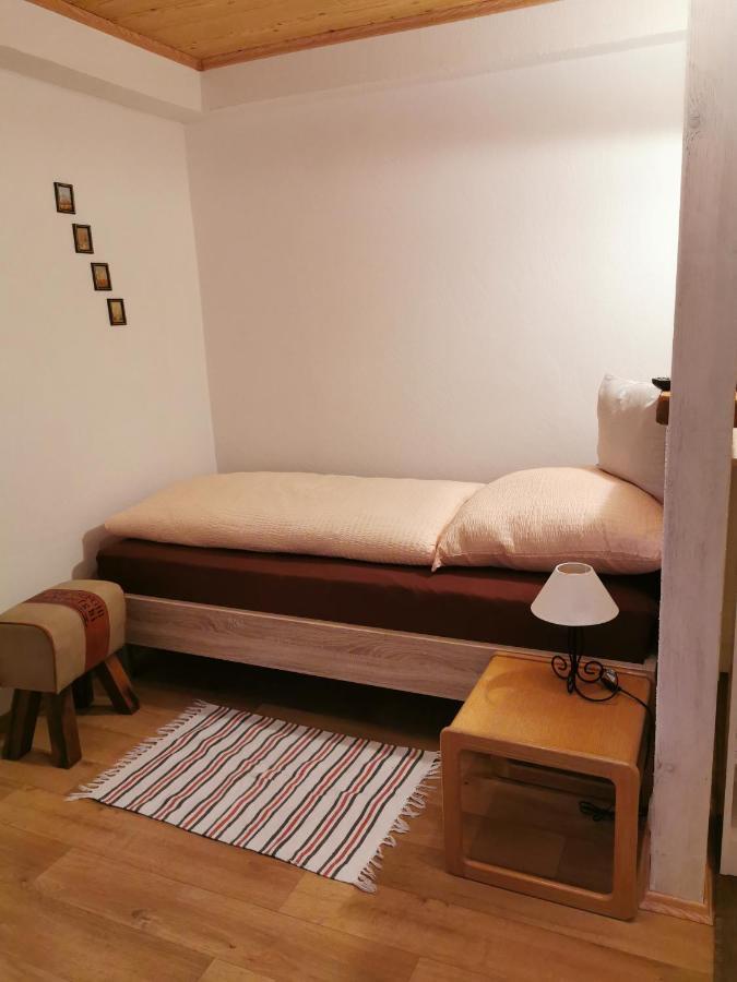 Siegenburg Gaestezimmer Reitinger מראה חיצוני תמונה